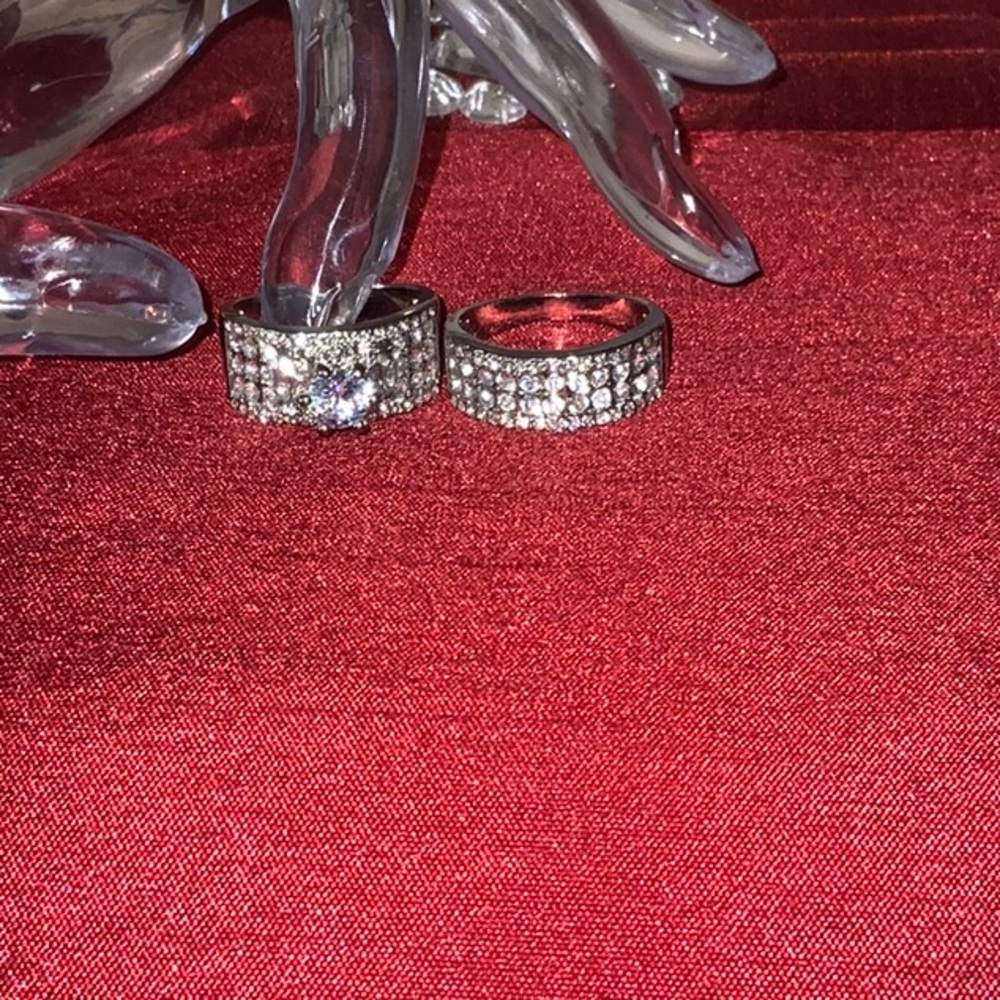 engagement ring - Picture 2 of 5